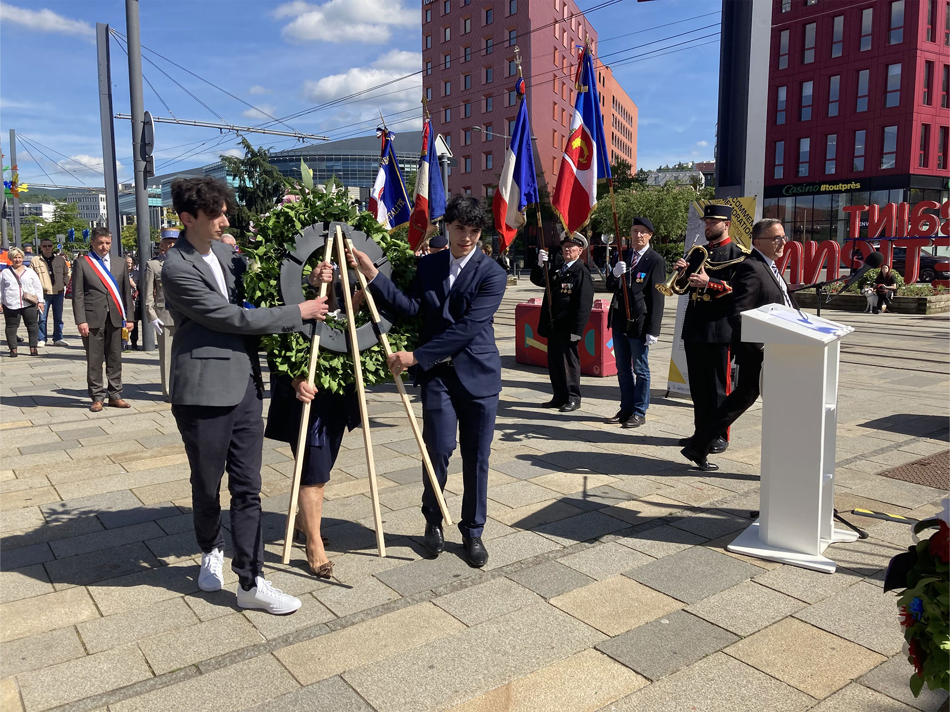 Commémoration du 80ème anniversaire du bombardement de la Ville de ...