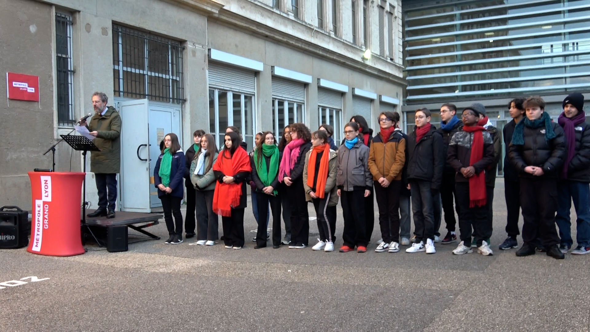 Plaques commémoratives des enfants juifs 2025 - Molière
