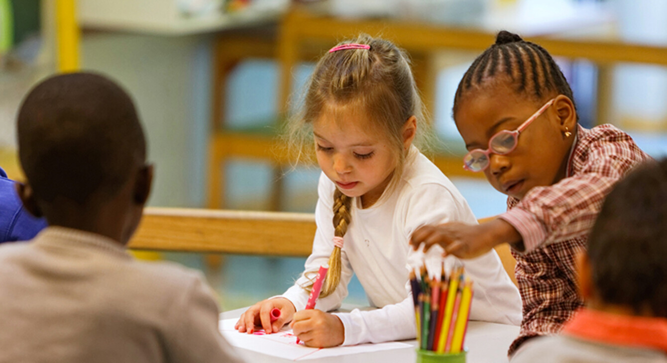 Enfants dans une classe