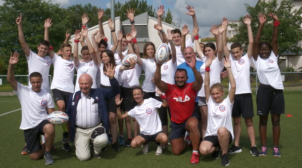 Equipe de rugby au SNU