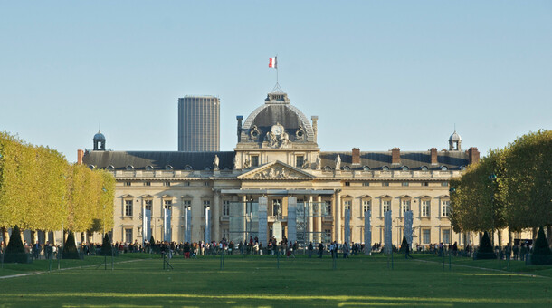 école militaire - plumier d'or