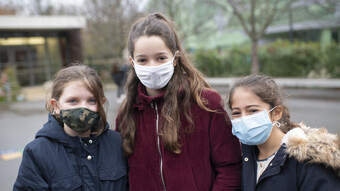 Enfants masqués