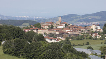 Village de Montrottier dans les paysages des monts et côteaux du Lyonnais © Florent Perroud CAUE Rhône Métropole 