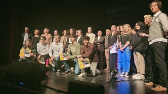 Groupe d'élèves au concours de plaidoirie 2023