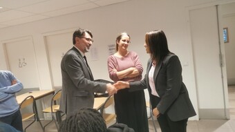 Madame la Rectrice décerne le label projet innovant au Proviseur du Lycée Charles Mérieux
